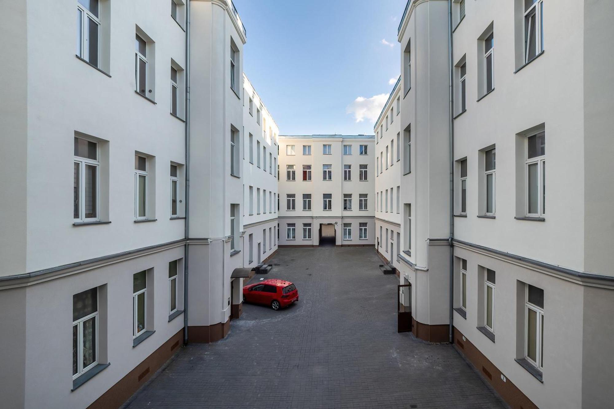 Jaracza Bright By Renters Apartment