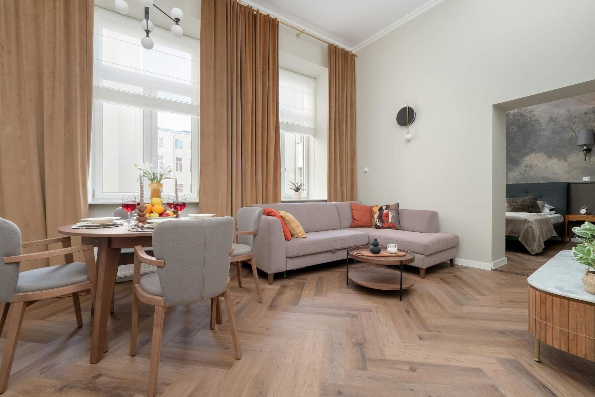 Apartment Jaracza Bright By Renters